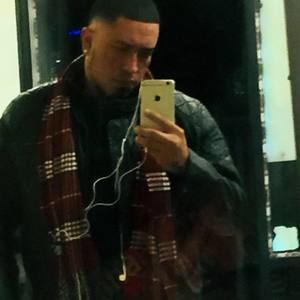 Meet your Posher, Roberto